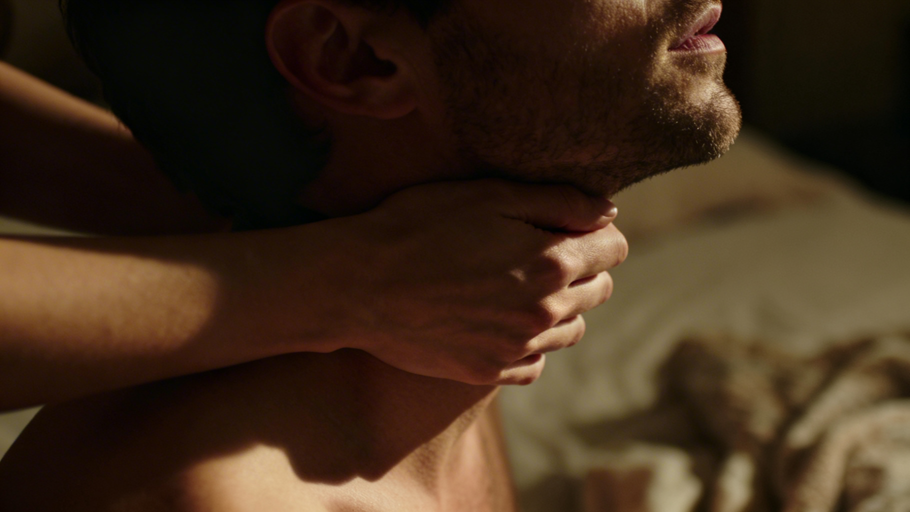 Atemspiel BDSM: Wenn sie dir den Atem raubt – Ein Guide für devote Männer